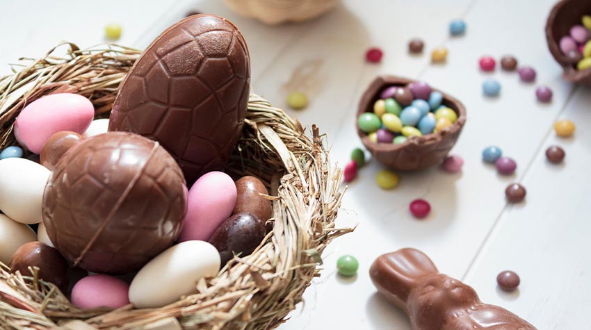Leckere Schokoeier und schöne Deko: Ostern ist ein Fest für alle Sinne. © Shutterstock, rfranca