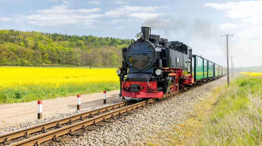 Der Rasende Rohland fährt euch an den schönsten Orten der Insel entlang. © Shutterstock, ThomBal