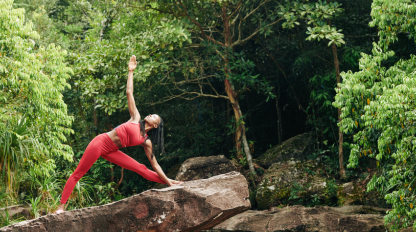 Habt ihr schon mal Outdoor-Yoga ausprobiert? © Adobe Stock, DragonImages
