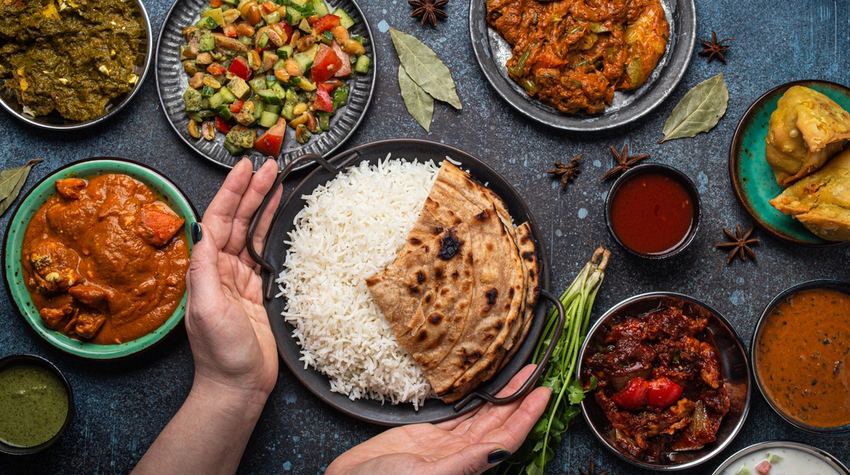Auch die richtige Ernährung spielt bei einer ayurvedischen Kur eine große Rolle. Shutterstock, Elena Eryomenko