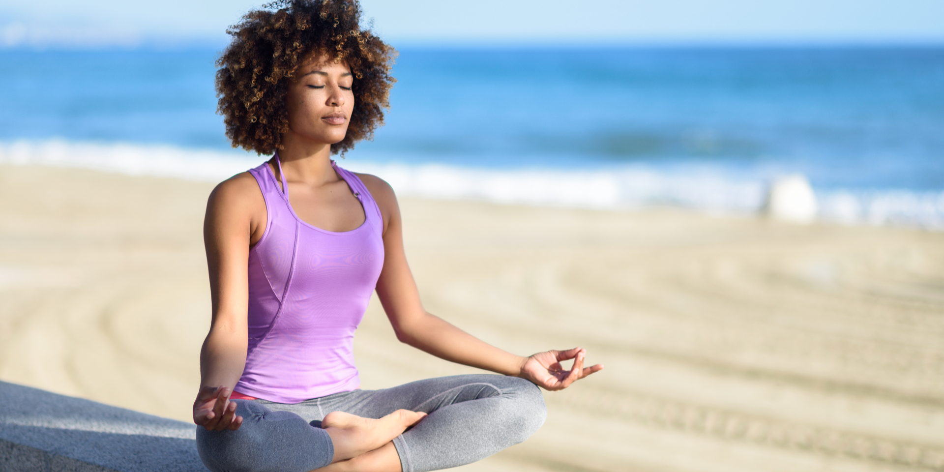 Meditation kann man wunderbar an der Ostsee auf Rügen lernen. © Shutterstock, javi_indy
